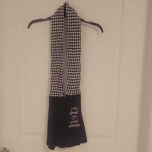 Black and White Houndstooth Kitchen Boa